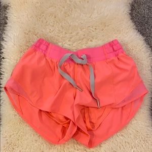 Lululemon tracker short in coral